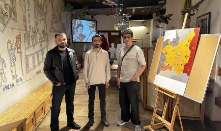 فێرخوازانی زانکۆی جیهان-هەولێر لە پۆڵەندا سەردانى مۆزەخانەی “سەرهەڵدانی وارشۆ” دەکەن