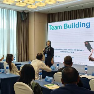 تدريسية من قسم هندسة العمارة تقدم ندوة في الصين حول بناء فرق العمل وتُعرّف بإقليم كوردستان وجامعة جيهان – أربيل