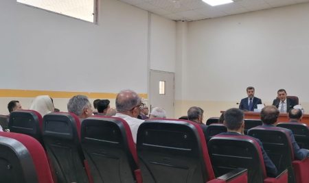 البروفيسور الدكتور أمجد صابر الدلوي، رئيس جامعة جيهان – أربيل، يستعرض خارطة طريق العام الدراسي الجديد لأعضاء الهيئة الأكاديمية والتدريسية