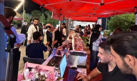 فێستیڤاڵی شەوانەی زانکۆی جیهان-هەولێر بەسەرکەوتویی کۆتایی هات و؛ بووە وێستگەیەک بۆ ئاوێتەبوونى زانکۆ بە کارسازی و داهێنانی گەنجان
