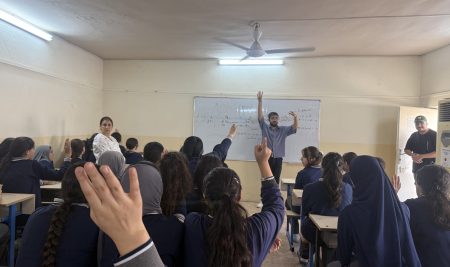 فێرخوازانی بەشی وەرگێڕان چالاکیەکى پەروەردەیی زمانەوانیان لە ئامادەیی سنەوبەری کچان پێشکەشکرد