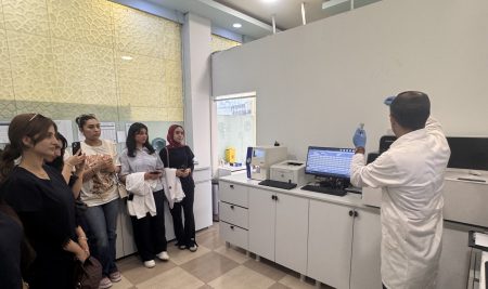 Department of Medical Laboratory Analysis Organizes Scientific Visit to Al-Shifa Laboratory