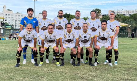 طالب في قسم التربية البدنية وعلوم الرياضة يُتوَّج كأفضل حارس مرمى في بطولة الرواد بتركيا