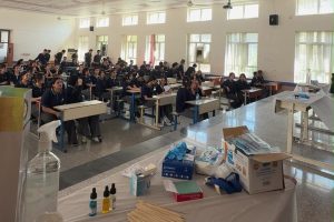Medical Laboratory Analysis Department Students Deliver Awareness Presentation at Kobani Intermediate School