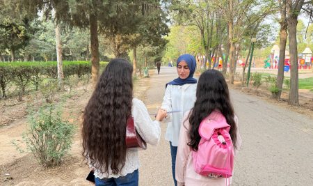 طلبة من قسم العلوم الطبية الحيوية ينشرون الوعي بأهمية نظافة اليدين بمناسبة اليوم العالمي لغسل اليدين