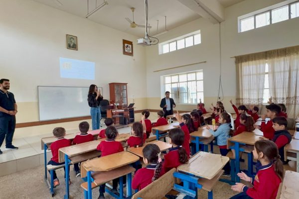 فێرخوازانی بەشی شیکاریی کیمیایی پزیشکی لە قوتابخانەی ئامەد چالاکیەکى هۆشیارى بەڕێوەدەبەن