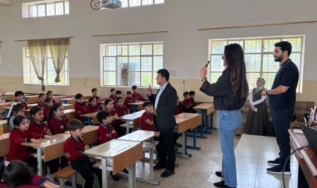 طلبة قسم التحليلات الكيميائية الطبية يقدمون ندوة توعوية صحية لتلاميذ مدرسة آميدي