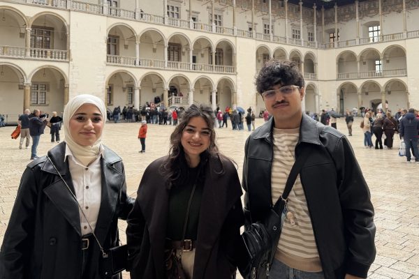 Cihan University–Erbil Students Conduct an Educational and Cultural Visit to Wawel Castle in Poland (2)