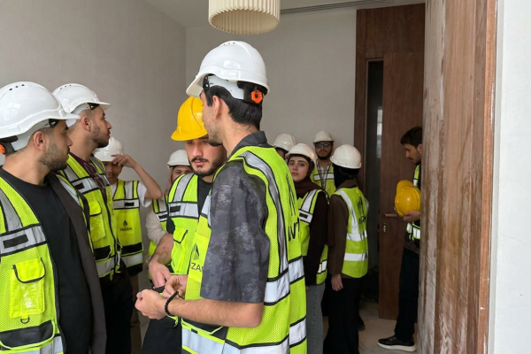 Department of Architectural Engineering Students Conduct a Scientific Visit to Pavilion (2)