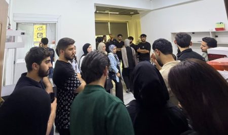 طلبة قسم تقنيات صناعة الأسنان يجرون زيارة علمية إلى مختبر زيرڤه للأسنان