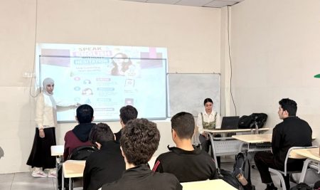 طلبة قسم اللغة الإنجليزية ينظمون ورشة عمل حول مهارات التحدث بالذكاء الاصطناعي في مدرسة هولير الثالثة الأهلية