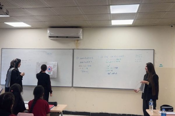 Department of English Language Students Conduct an English Grammar Activity at Hawler 2 Primary School (1)