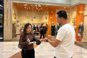 Department of Graphic Design Students Conduct a Cancer Awareness Campaign at Gulan Mall (2)