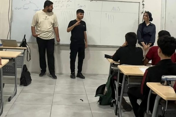 English Language Department Students Deliver a Seminar on Improving English Listening Skills Through Podcasts and Videos (1)