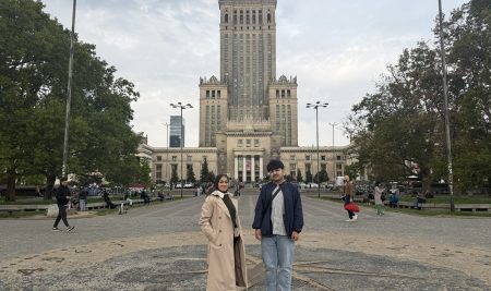 فێرخوازانی زانکۆی جیهان-هەولێر ناوچە کەلتورى و ڕۆشنبیرییەکانى پۆڵندا لە وارشۆ بەسەردەکەنەوە