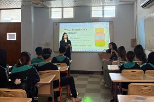 College of Pharmacy Organizes Scientific Visit to Cihan Preparatory School