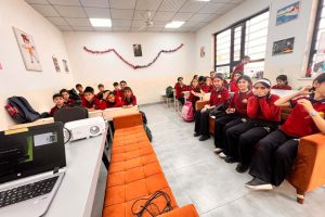 Media Department Student Highlights the Harmful Effects of iPad Use at Payman Mixed Primary School (2)