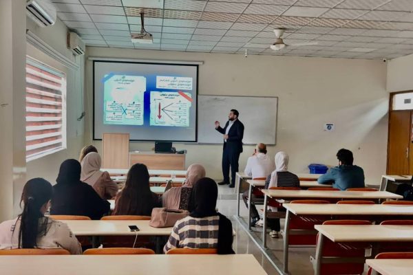 Media Department Students Present a Seminar on Identifying Fake News at Erbil Polytechnic University (2)