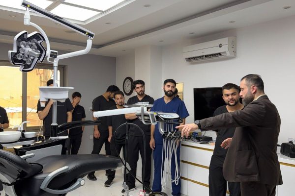 فێرخوازانى کۆلێژی پزیشکیی ددان بە سەردانێکی زانستی بۆ No. 1 Dental Spa Polyclinic بەسەردەکەنەوە (1)